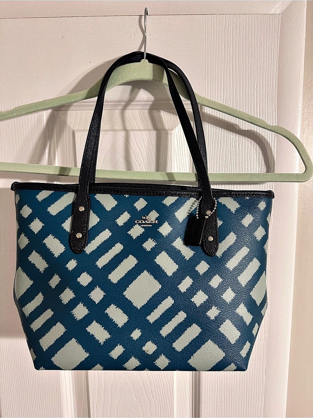 Coach City Tote in Ikat Print Geometric Tote Blue & White